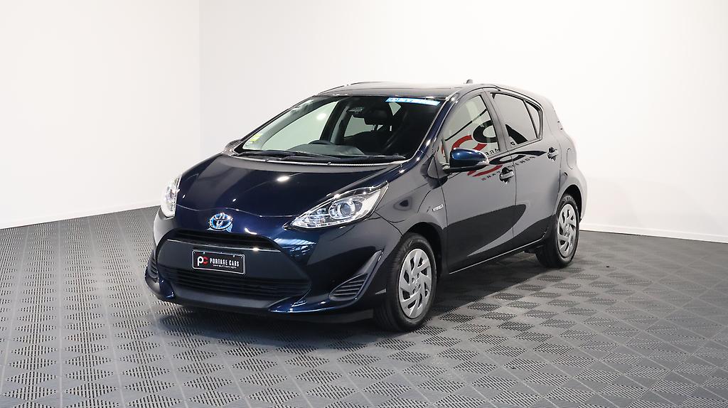 Toyota Aqua S Model, Push Start, Low KMS image 318166