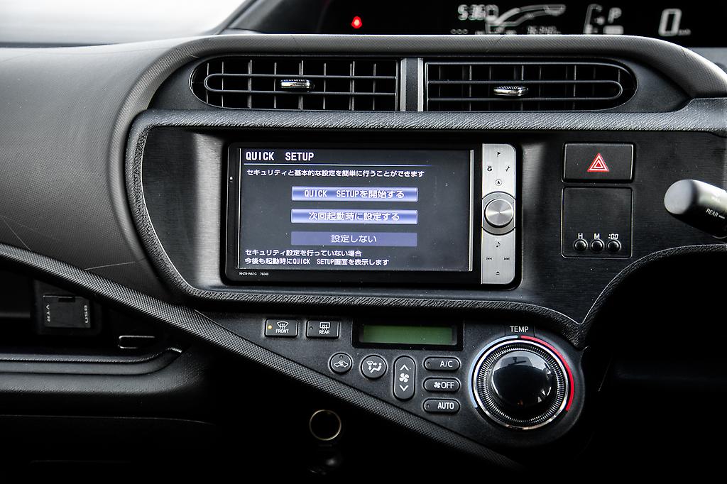 Toyota Aqua G model , Push Start, Reverse Camera image 300102