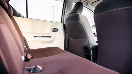 Toyota Aqua G model , Push Start, Reverse Camera image 300095