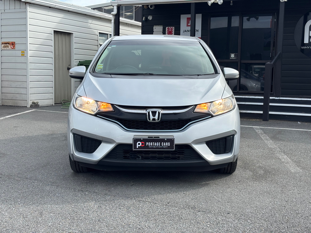 Honda Fit Hybrid F Package image 301635