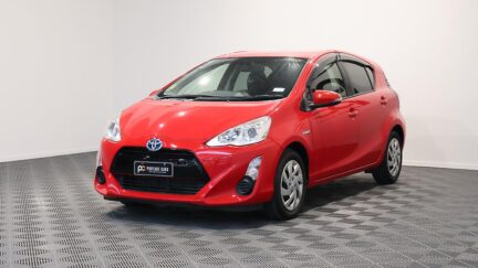 Toyota Aqua G Model, Push Start, Reverse camera, Cruise Control image 312694