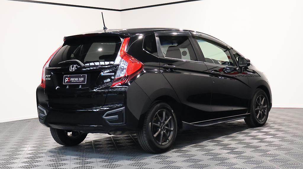 Honda Fit Hybrid Hybrid F-Package image 306045