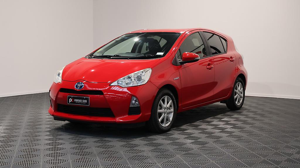 Toyota Aqua S Model, Push Start, Reverse Camera image 306293