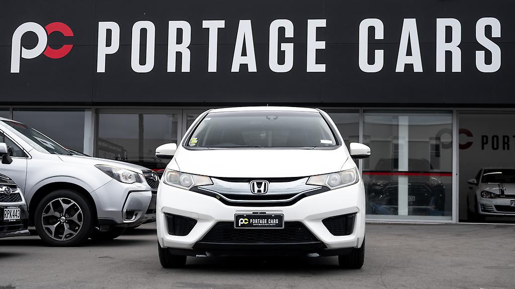 Honda Fit Hybrid L-Package image 318935