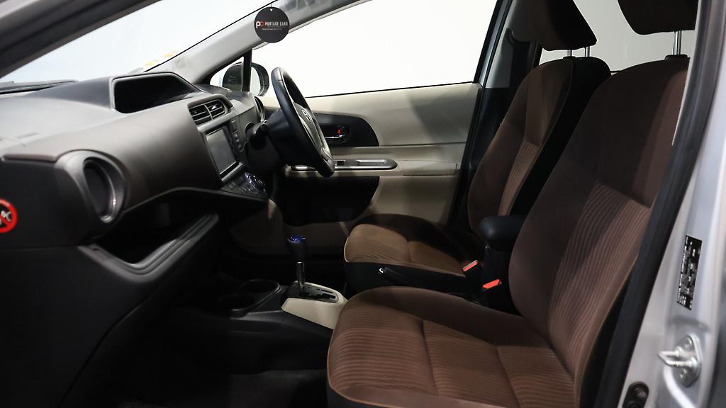 Toyota Aqua S Model, Push Start, Reverse Camera image 305199