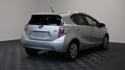 Toyota Aqua S Model, Push Start, Reverse Camera image 305195