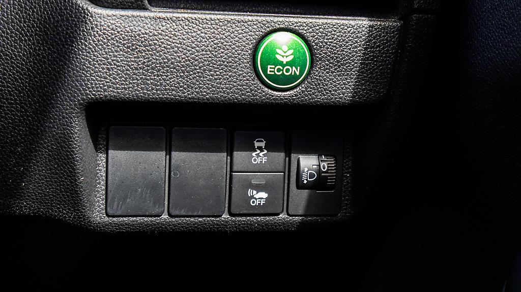 Honda Fit Hybrid F Package image 318797