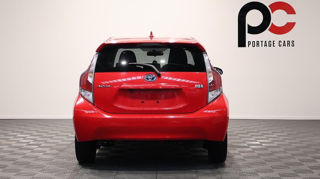 Toyota Aqua  Model, Push Button Start, Reverse Camera image 305747