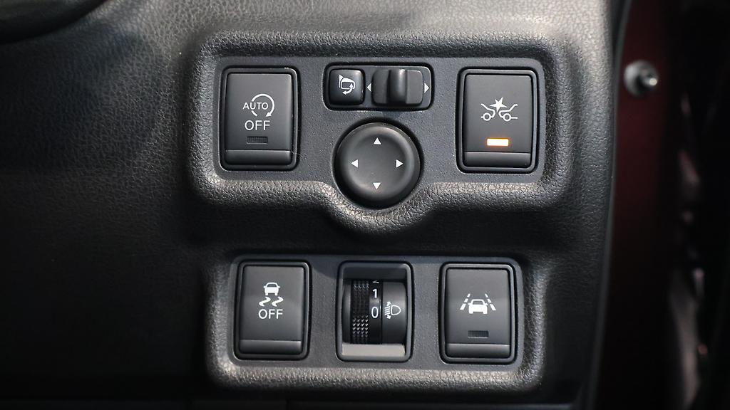 Nissan Note X Model, Front Collision assist, Lane Keep Warning, Push Start image 307323