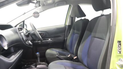 Toyota Aqua S Model, Push Start, Lane Departure Warning – Auto Headlights image 304175