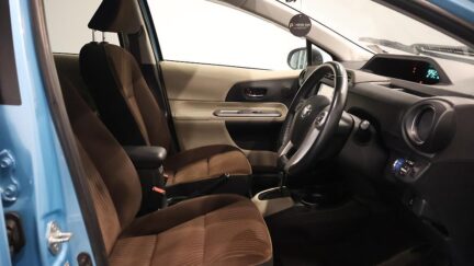 Toyota Aqua G Model, Push Start, Reverse Camera image 307047