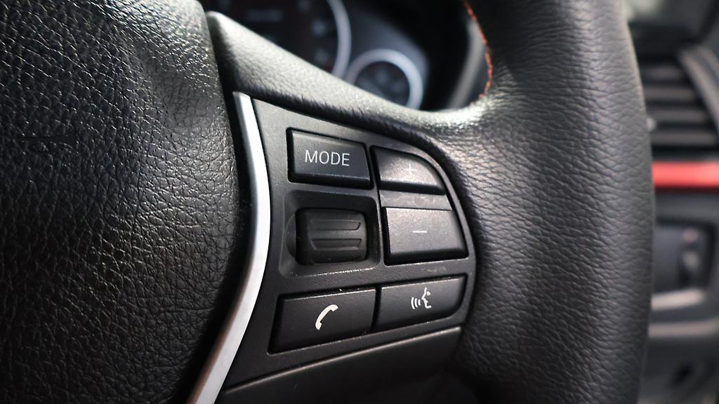 Bmw 320i Sport image 303390