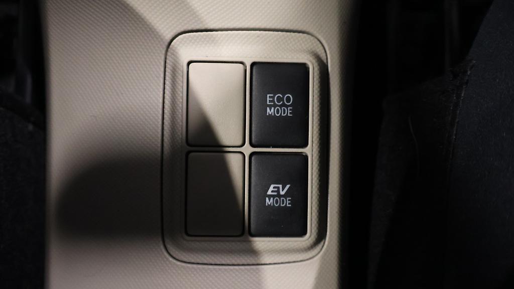 Toyota Aqua S Model, Push Start, Reverse Camera image 305209