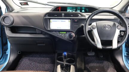 Toyota Aqua G Model, Push Start, Reverse Camera image 307051