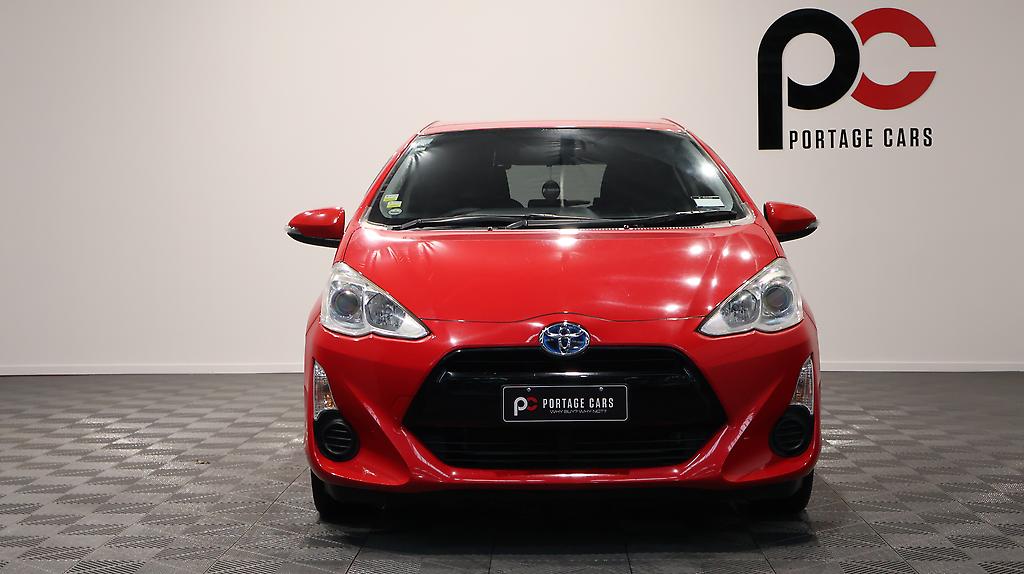 Toyota Aqua  Model, Push Button Start, Reverse Camera image 305744