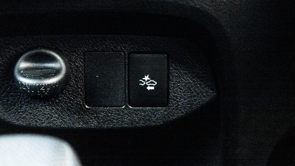 Toyota Vitz Hybrid F Safety Edition image 305419