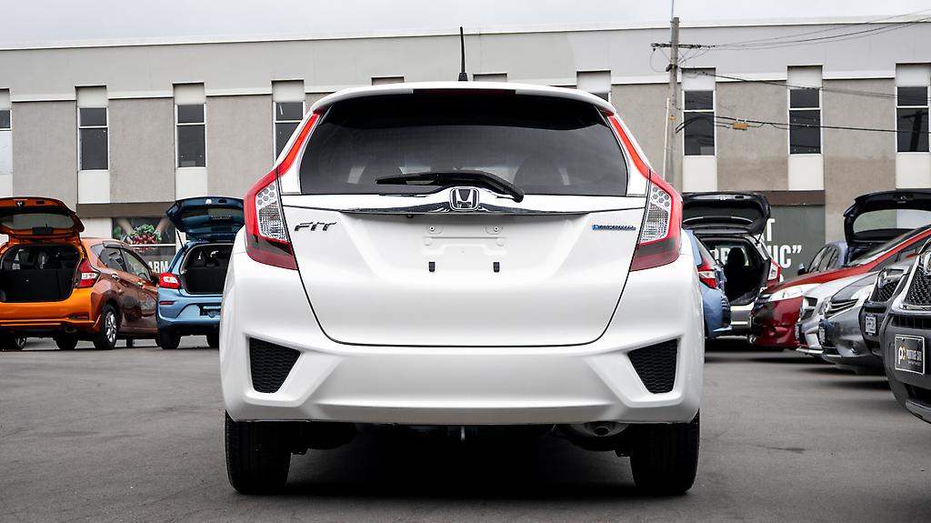 Honda Fit Hybrid L-Package image 318937