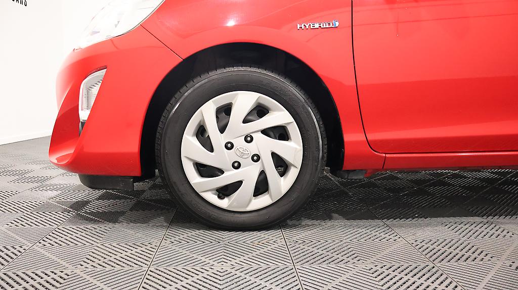 Toyota Aqua  Model, Push Button Start, Reverse Camera image 305763