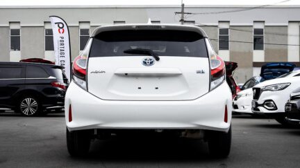 Toyota Aqua S Model , Reverse Camera, Push Start image 304290