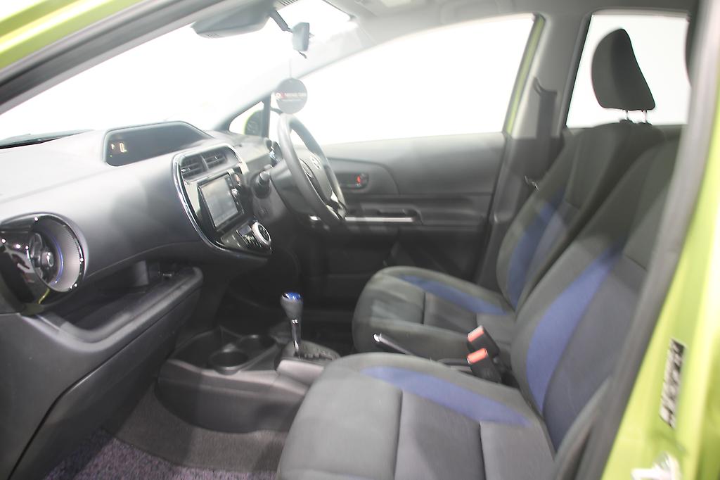 Toyota Aqua S Mdoel, New Shape – Push Button Start, image 307795