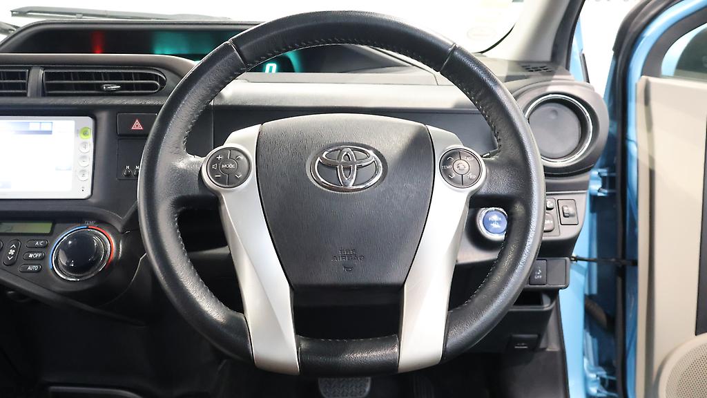 Toyota Aqua G Model, Push Start, Reverse Camera image 307052