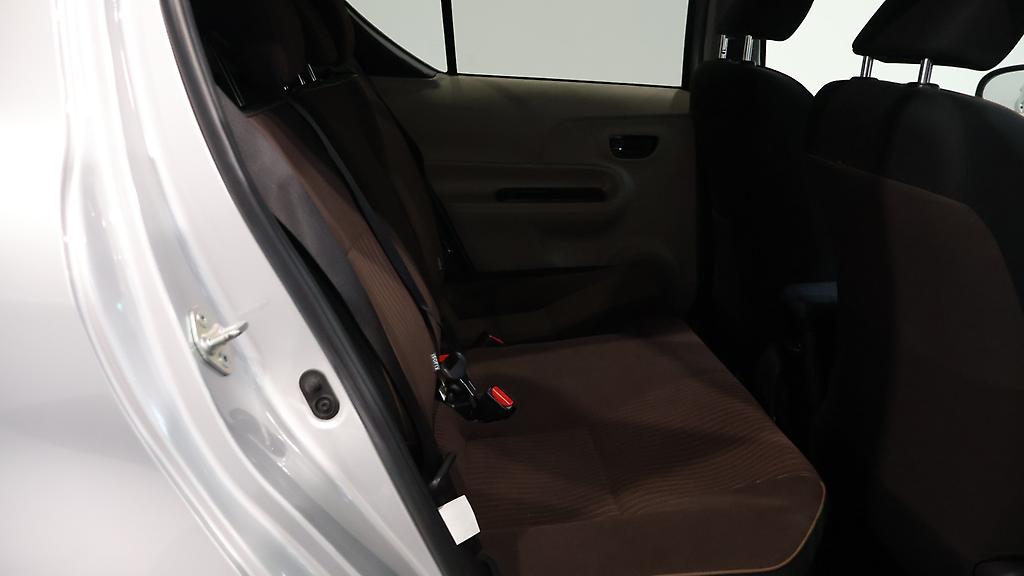 Toyota Aqua S Model, Push Start, Reverse Camera image 305201