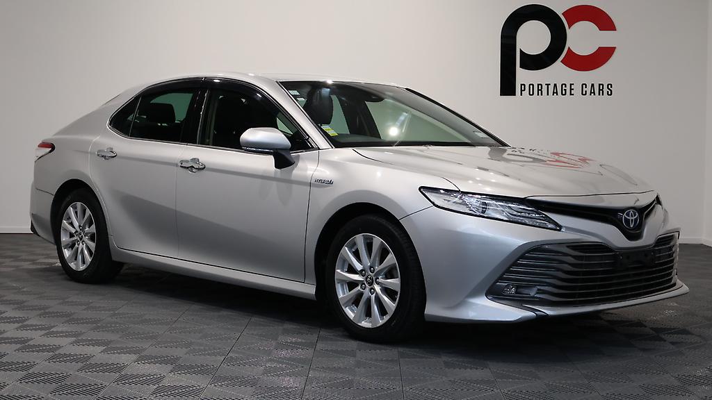 Toyota Camry G Model Hybrid, Reverse Camera, Cruise Control image 303576