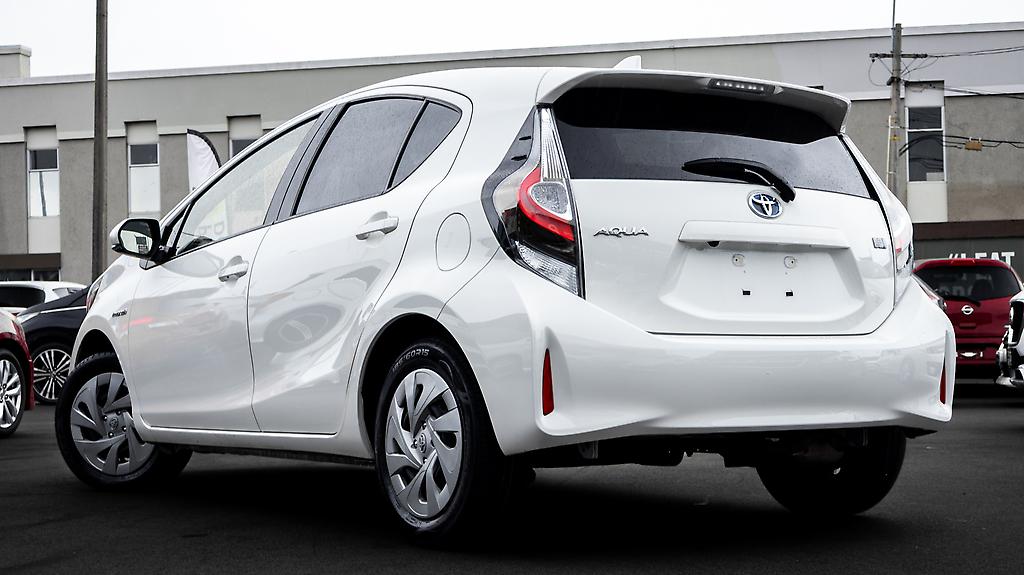 Toyota Aqua S Model , Reverse Camera, Push Start image 304289