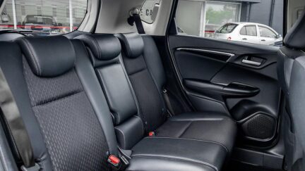 Honda Fit Hybrid L-Package image 318941