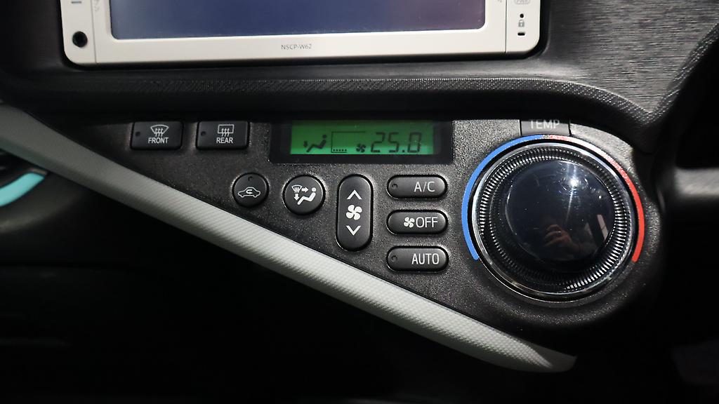 Toyota Aqua S Model, Push Start, Reverse Camera image 306309