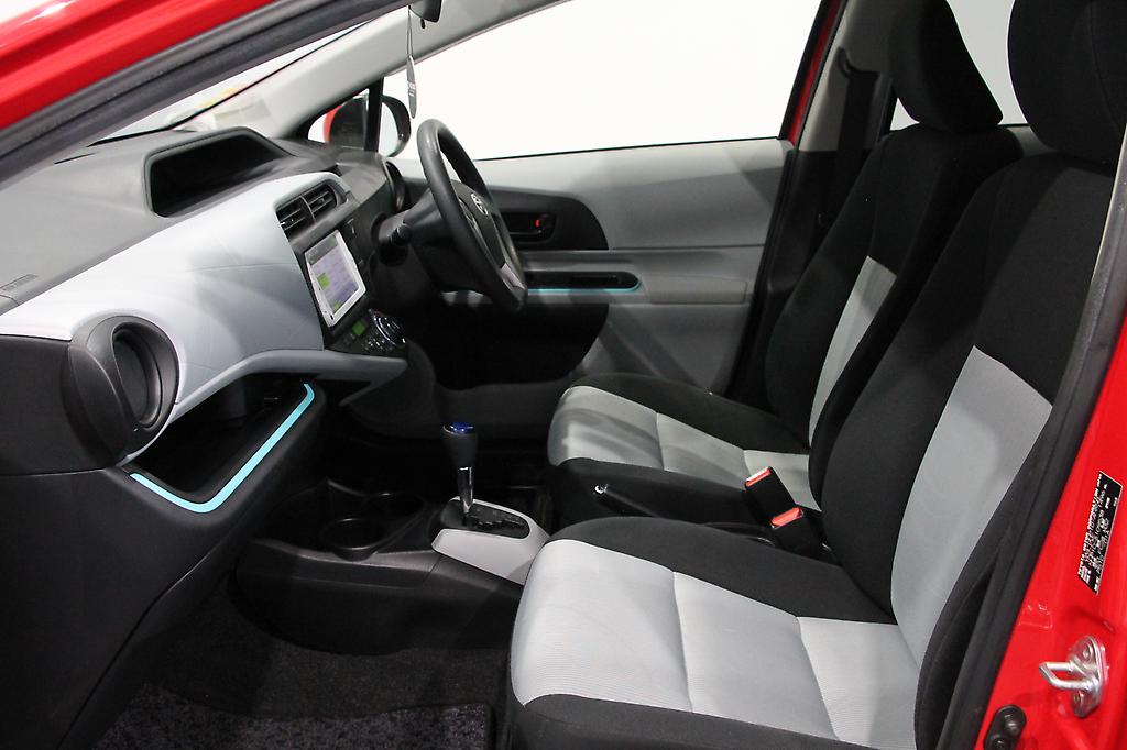 Toyota Aqua S Smart Entry Pkg, Push Start, Reverse Camera, Heated Seats image 308028