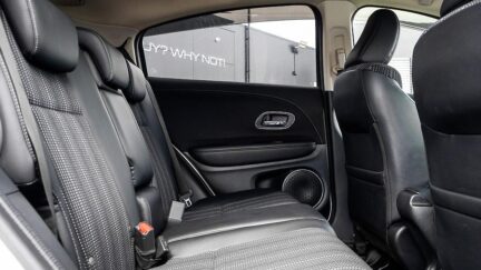 Honda Vezel Hybrid Z Top Spec, Half Leather, Reverse camera image 305012