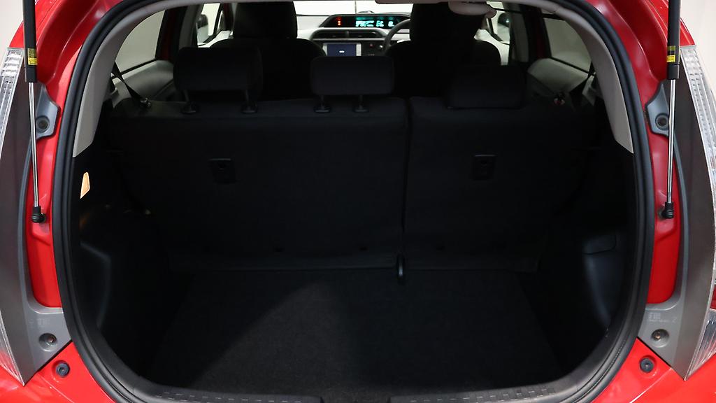 Toyota Aqua S Model, Push Start, Reverse Camera image 306297