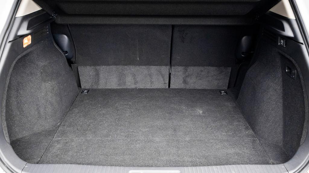 Honda Vezel Hybrid Z Top Spec, Half Leather, Reverse camera image 305025