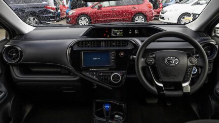 Toyota Aqua S Model , Reverse Camera, Push Start image 304291