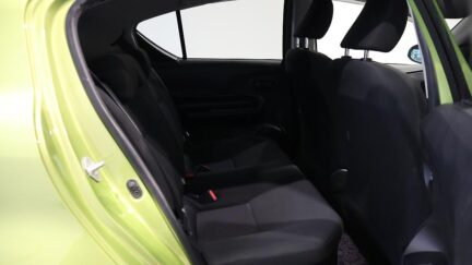 Toyota Aqua S Model, Push Start, Lane Departure Warning – Auto Headlights image 304164