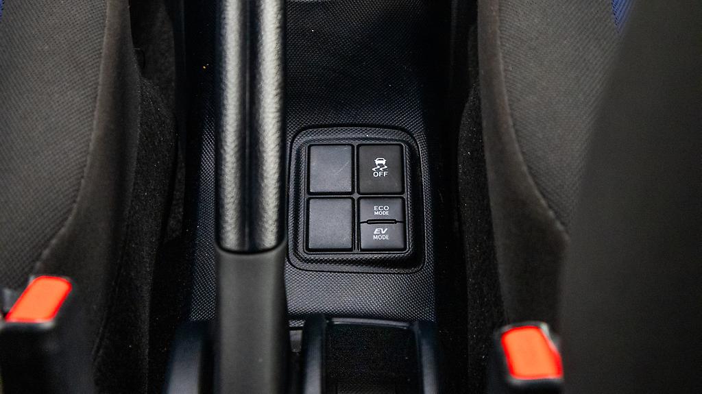 Toyota Aqua S Model , Reverse Camera, Push Start image 304292