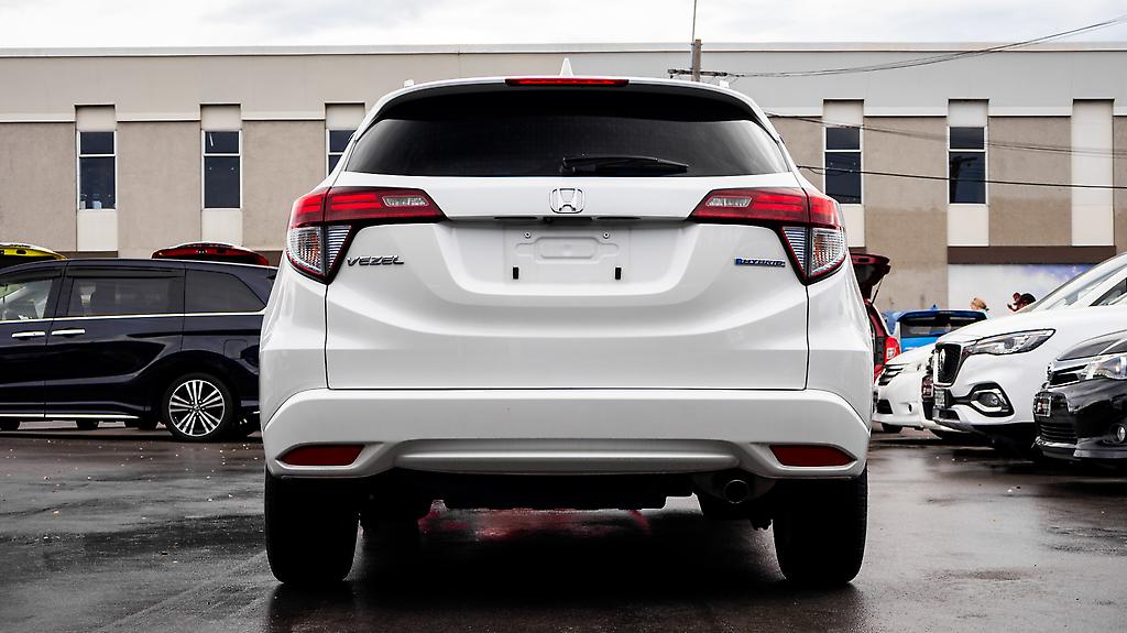 Honda Vezel Hybrid Z Top Spec, Half Leather, Reverse camera image 305009