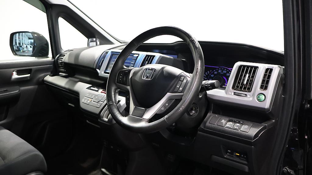 Honda Step Wagon Spada Z Inter Navi Selection image 306728