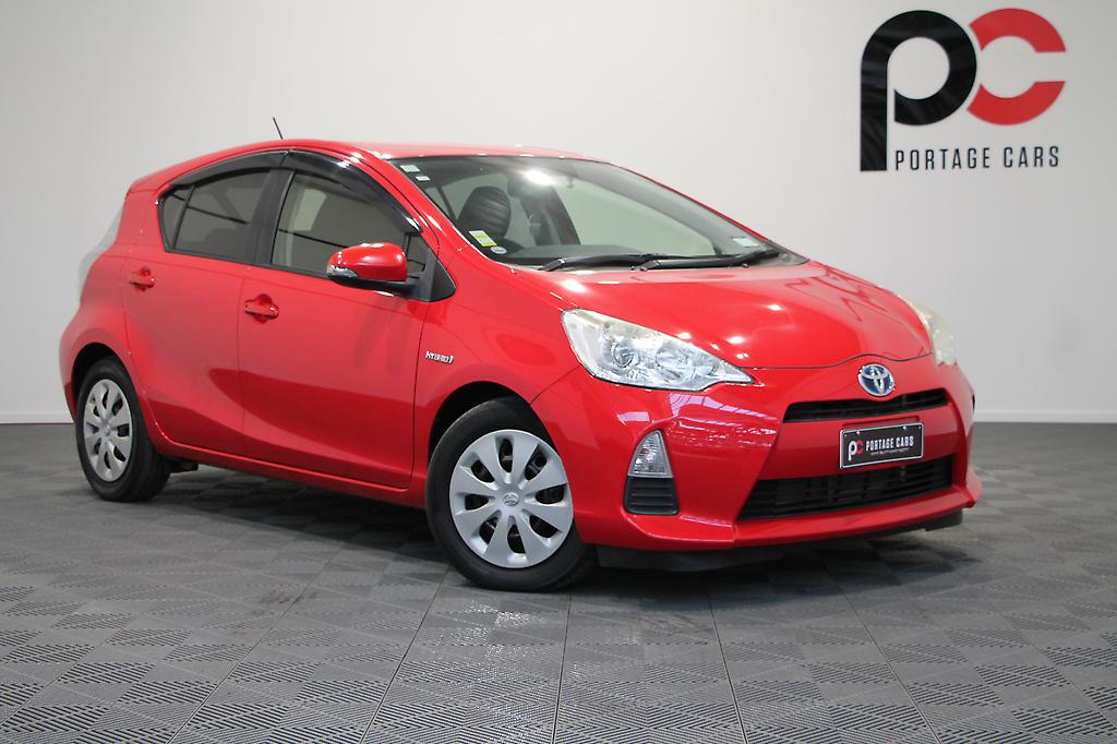 Toyota Aqua S Smart Entry Pkg, Push Start, Reverse Camera, Heated Seats image 308019