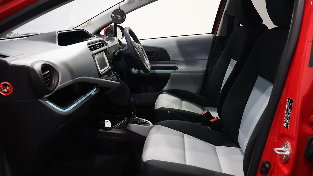 Toyota Aqua S Model, Push Start, Reverse Camera image 306299