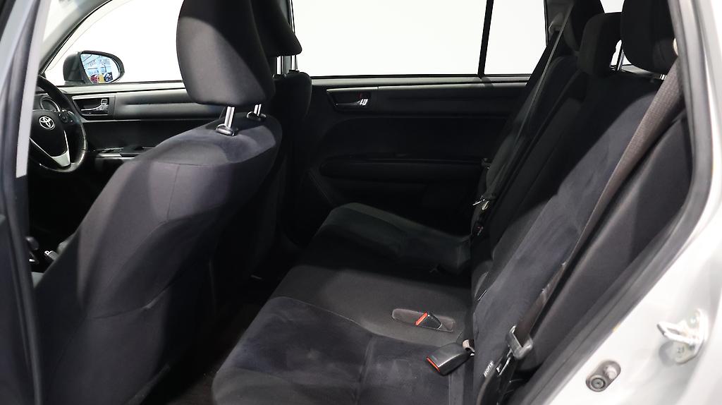 Toyota Corolla G Model, Push Start, Reverse Camera image 307169