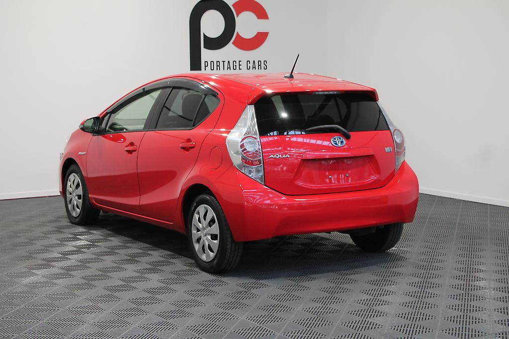 Toyota Aqua S Smart Entry Pkg, Push Start, Reverse Camera, Heated Seats image 308025