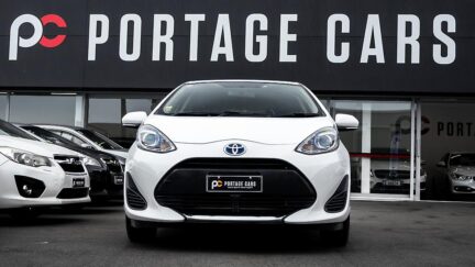 Toyota Aqua S Model , Reverse Camera, Push Start image 304287