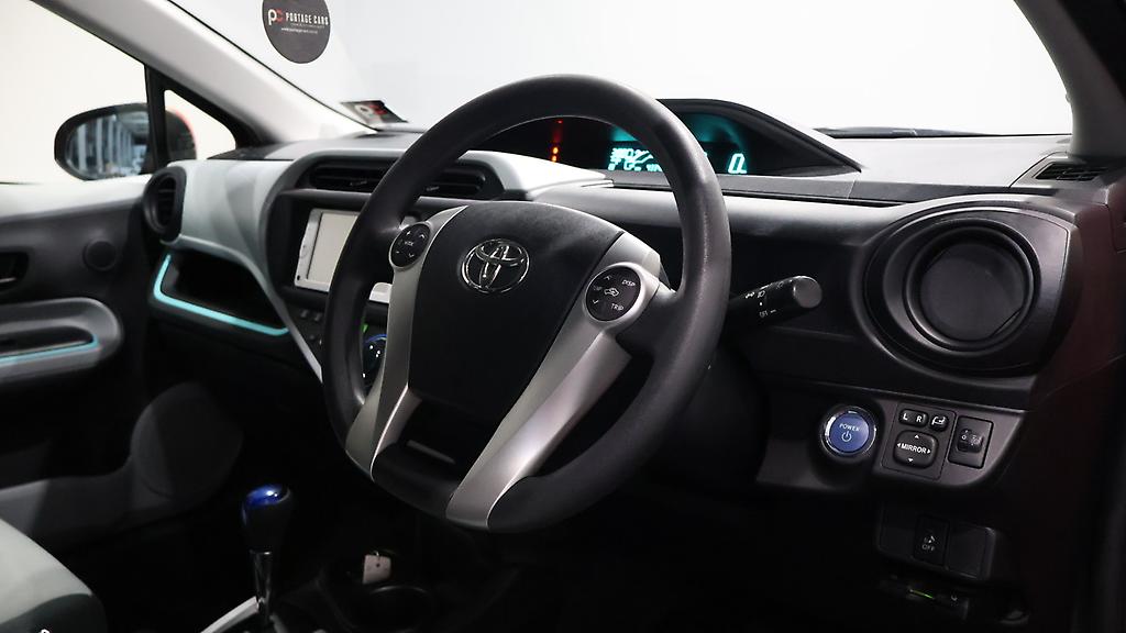 Toyota Aqua S Model, Push Start, Reverse Camera image 306303
