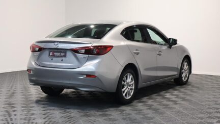 Mazda Axela Hybrid-C image 307332