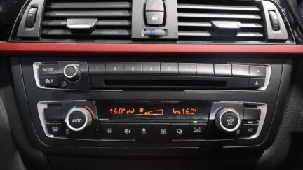 Bmw 320i Sport image 303392