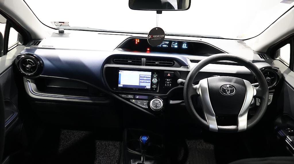 Toyota Aqua  Model, Push Button Start, Reverse Camera image 305752