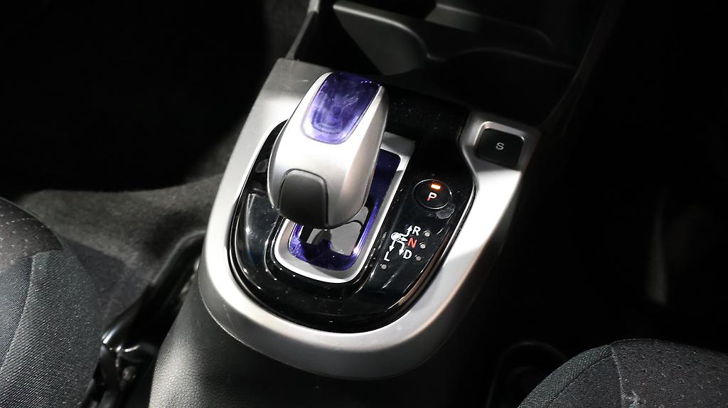 Honda Fit Hybrid F Package image 317914