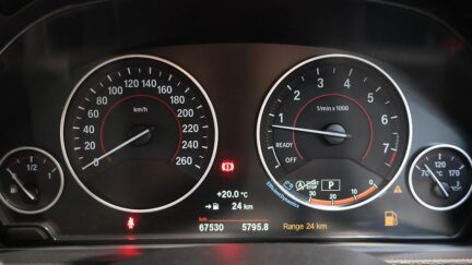 Bmw 320i Sport image 303393